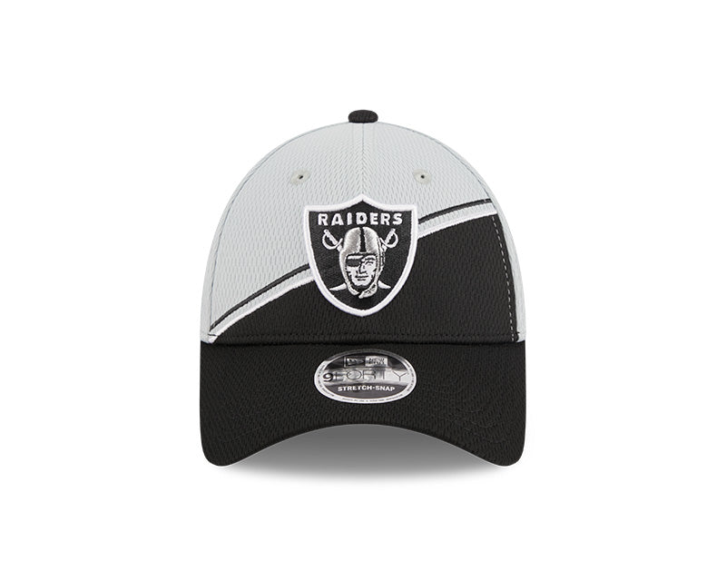 Men's Las Vegas Raiders New Era Black/Gray 2023 Sideline Sport Cuffed Pom  Knit Hat