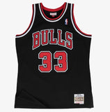 Mitchell & Ness Men's NBA Chicago Bulls Scottie Pippen 1997-98 Hardwood Classics Swingman Jersey - Black