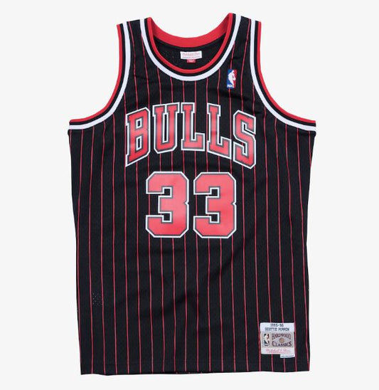 Mitchell & Ness Men's NBA Chicago Bulls Scottie Pippen 1995-96 Pinstripe Hardwood Classics Swingman Jersey - Black