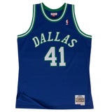 Mitchell & Ness Men's NBA Dallas Mavericks Dirk Nowitzki 1998/99 Hardwood Classics Swingman Jersey - Blue