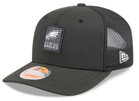 New Era NFL Philadelphia Eagles 2025 Sideline 9SEVENTY Trucker Adjustable Hat - Black