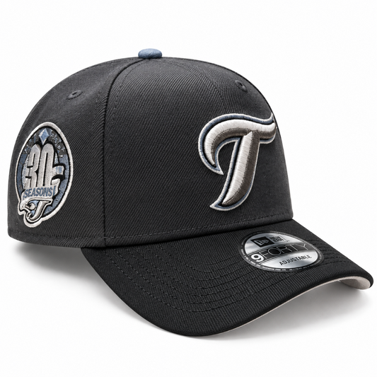 New Era MLB Toronto Blue Jays Alternate T Logo 30th Anniversary 9FORTY A-Frame Adjustable Snapback Hat – Dark Graphite/Black
