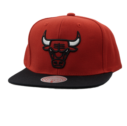 Men's Red Mitchell & Ness Chicago Bulls Snapback Hat