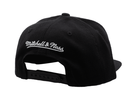 Men's Black Supreme Mitchell & Ness Chicago Bulls Snapback Hat