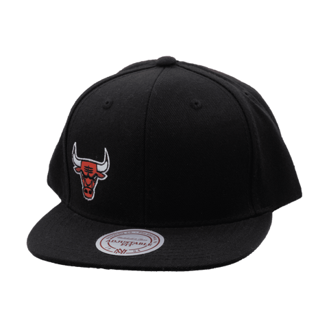 Men's Black Supreme Mitchell & Ness Chicago Bulls Snapback Hat
