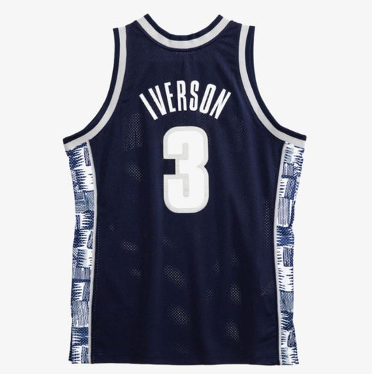 Mitchell & Ness NCAA Allen Iverson Georgetown Hoyas 1995/96 AUTHENTIC Jersey - Navy