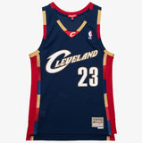 Mitchell & Ness (Women) NBA Cleveland Cavaliers LeBron James 2008/09 Hardwood Classics Swingman Jersey - Navy