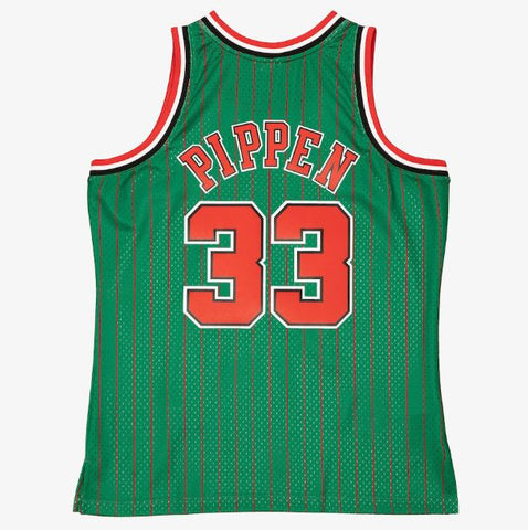 Mitchell & Ness Men's NBA Chicago Bulls Scottie Pippen 1995-96 Hardwood Classics Swingman Jersey - Green