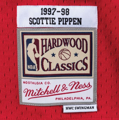 Mitchell & Ness Men's NBA Chicago Bulls Scottie Pippen 1997-98 Hardwood Classics Swingman Jersey - Red