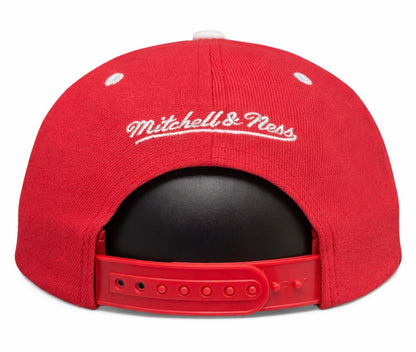 Mitchell & Ness MLB Montreal Expos Sidepatch Original Fit Adjustable Snapback Hat - Red