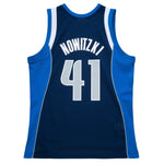 Mitchell & Ness Men's NBA Dallas Mavericks Dirk Nowitzki 2011/12 Hardwood Classics Swingman Jersey - Blue