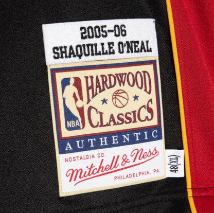 Mitchell & Ness Men's NBA Shaquille O'Neal Miami Heat 2006 FINALS AUTHENTIC Jersey - Black
