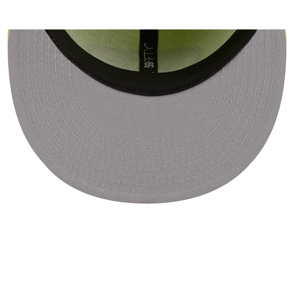 Neon green deals hat nike