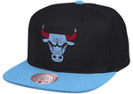 Men's Chicago Bulls Mitchell & Ness Black/Sky Blue Two-Tone Wool Snapback Hat