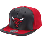 Men's Mitchell & Ness Chicago Bulls Day 1 Snapback Hat - Black/Red