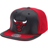 Men's Mitchell & Ness Chicago Bulls Day 1 Snapback Hat - Black/Red